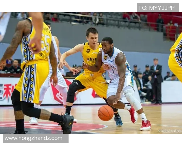 南京篮球队心理素质引发热议球迷对球队表现的看法与期待