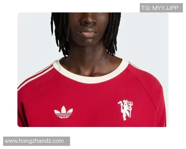 时尚运动风潮来袭阿迪达斯足球外套助你轻松驾驭球场与街头